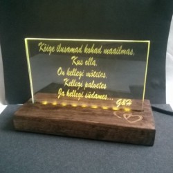 Ainulaadne käsitöö lamp  personaalse graveeringuga