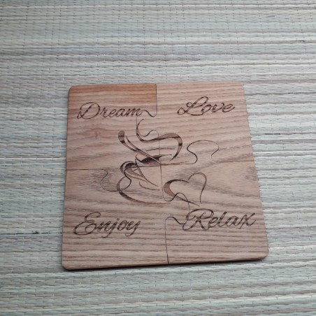 Puidust  alus 16x16cm personaalse graveeringuga