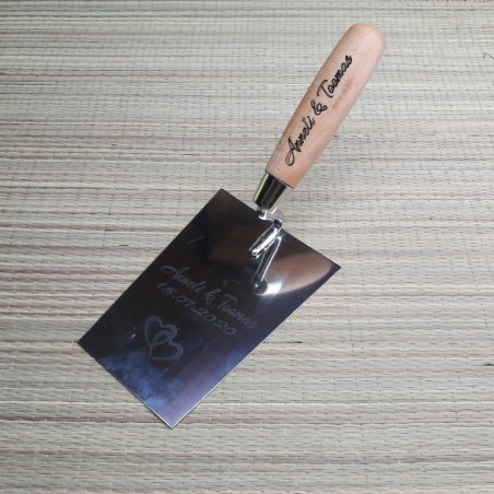 Kellu personaliseeritud graveeringuga